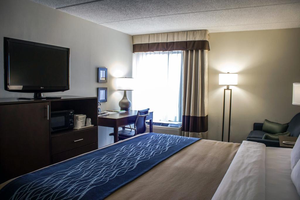 Comfort Inn & Suites Fuquay Varina Extérieur photo