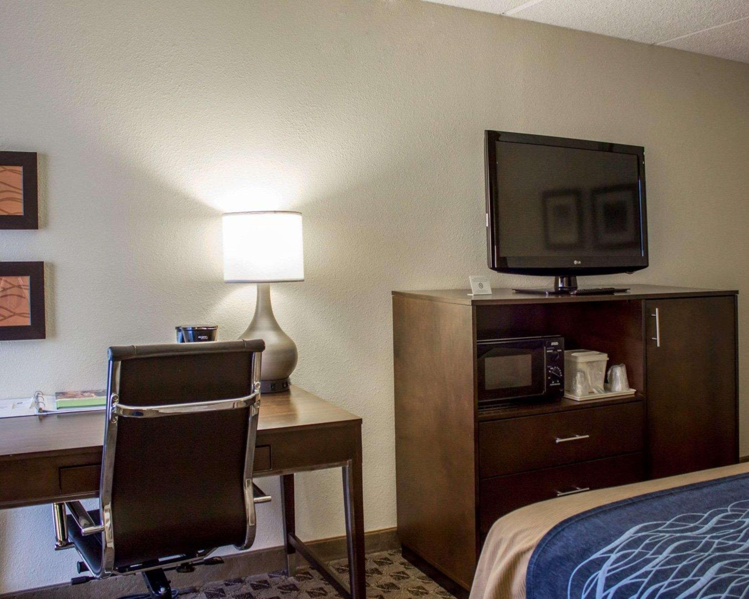 Comfort Inn & Suites Fuquay Varina Extérieur photo
