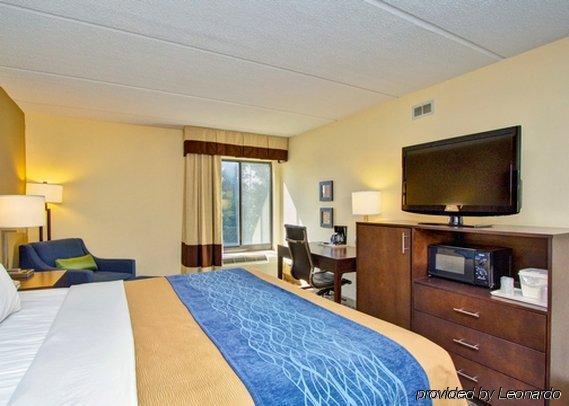 Comfort Inn & Suites Fuquay Varina Extérieur photo
