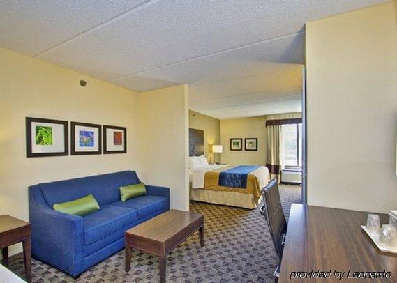Comfort Inn & Suites Fuquay Varina Extérieur photo
